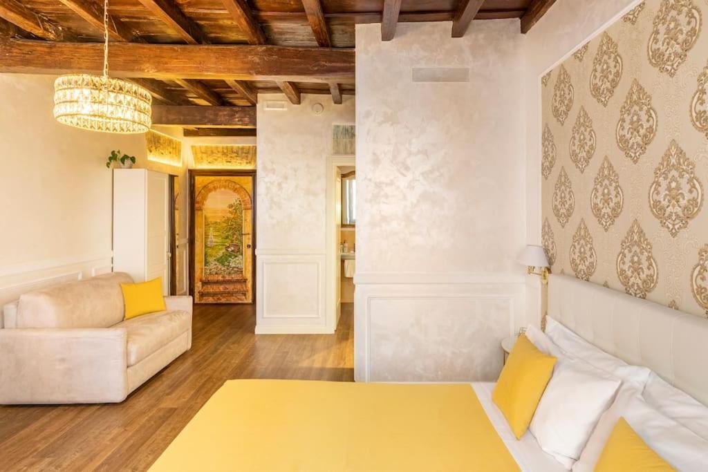 Frattina Elegance Suite Рим Екстериор снимка