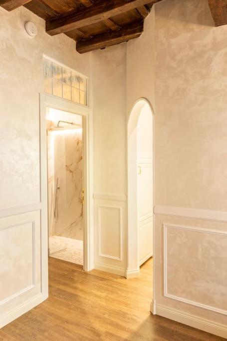 Frattina Elegance Suite Рим Екстериор снимка
