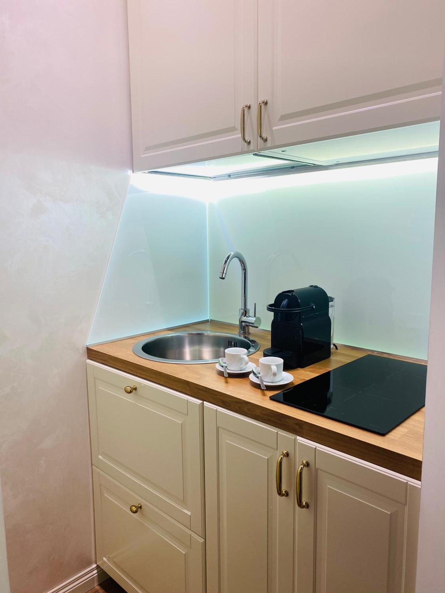 Frattina Elegance Suite Рим Екстериор снимка