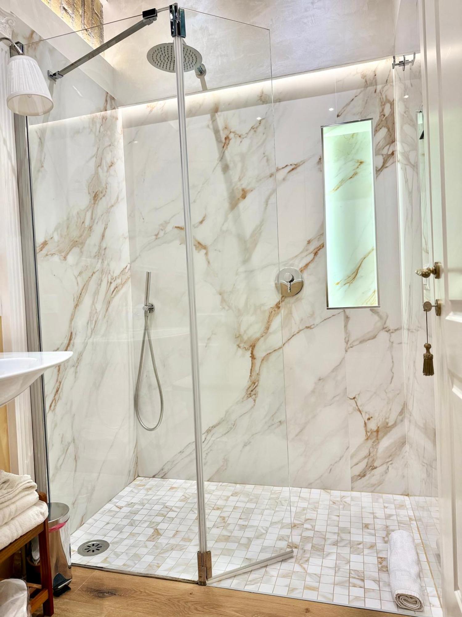 Frattina Elegance Suite Рим Екстериор снимка